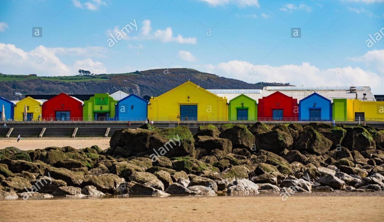 Cj & Daisies Holiday Home Prestatyn Bagian luar foto