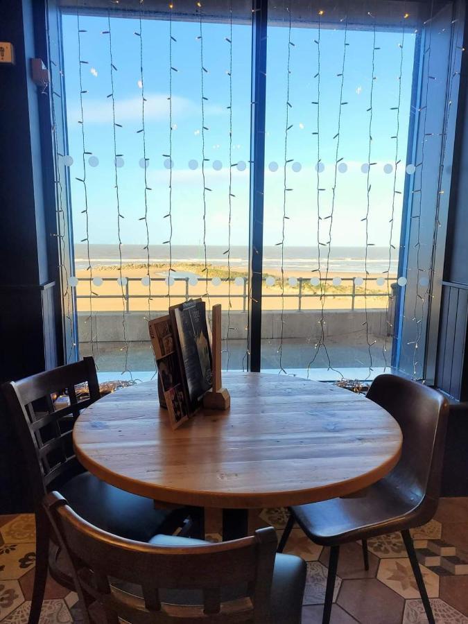 Cj & Daisies Holiday Home Prestatyn Bagian luar foto